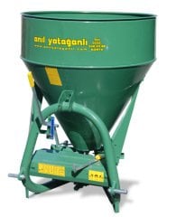 350 lt Kapalı Gübre Serpme Makinesi